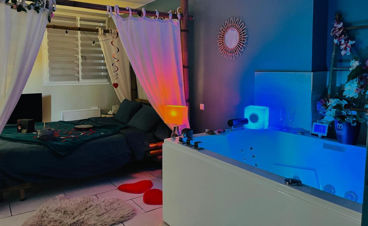 Love Room Beauté - Suites avec Jacuzzi Puget-sur-Argens Esterno foto